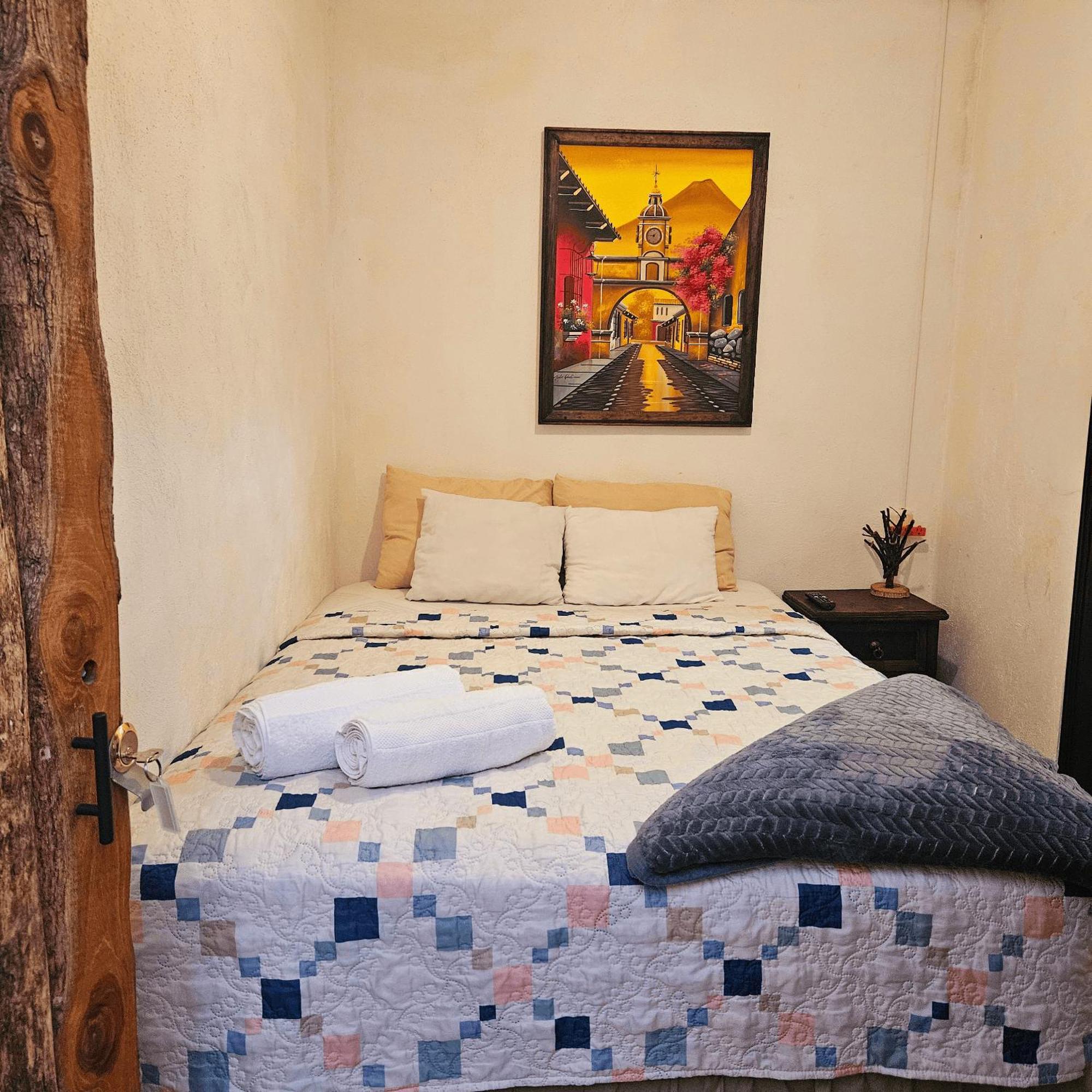 Cermeno'S House Hotel Antigua Bagian luar foto